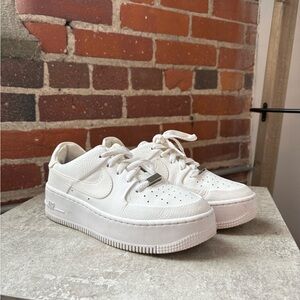 White Nike Air Force 1 Sage Low
